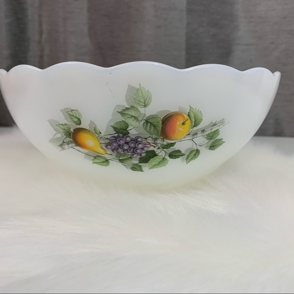 Vintage Arcopal “Fruits de France” Milk Glass Bowl - Picture 1 of 9